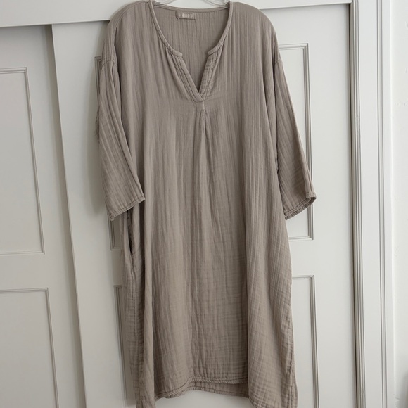 CP Shades khaki colored  double cotton Caftan style dress.  Belt not included - Picture 2 of 7
